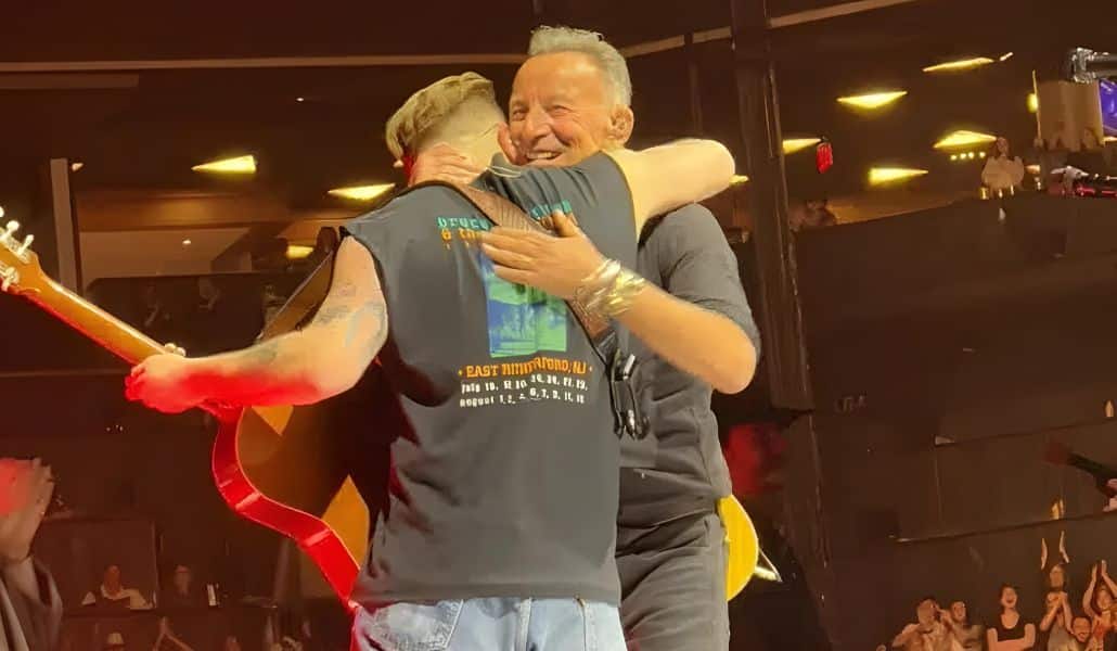 Unforgettable Night As Zach Bryan And Bruce Springsteen Collaborated In “Sandpaper”