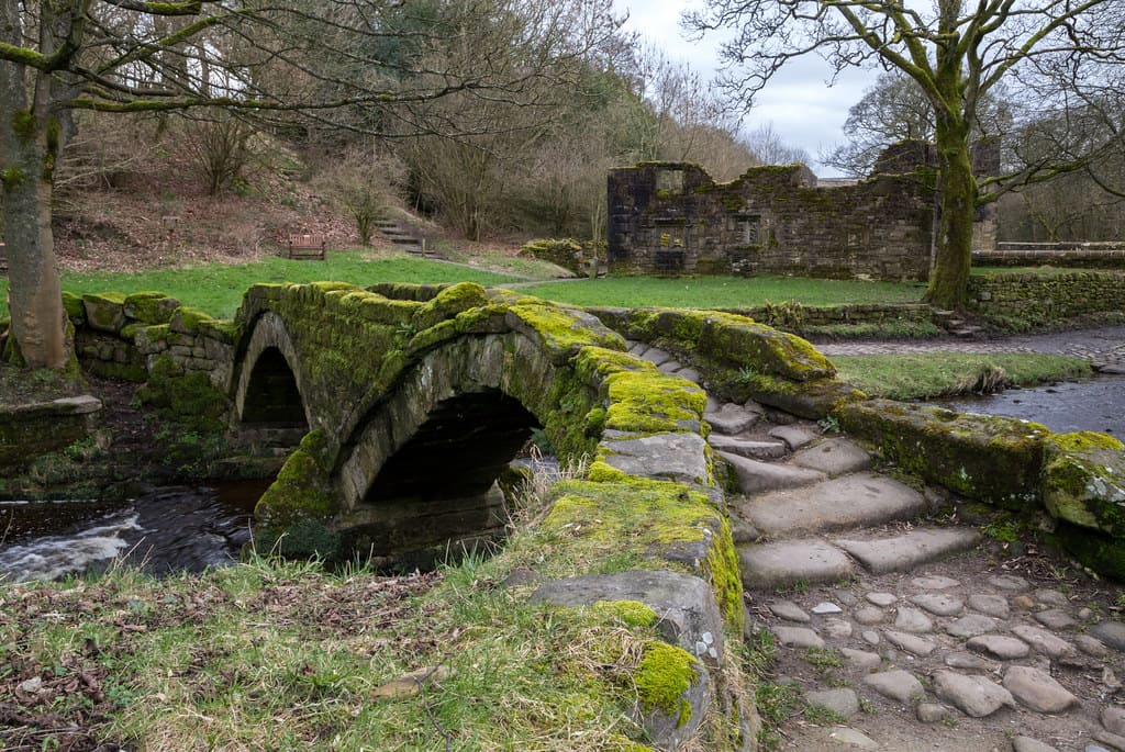 Explore The Three 800-Year-Old Bridges Of Wycoller, One Of The Most Haunted Villages In England