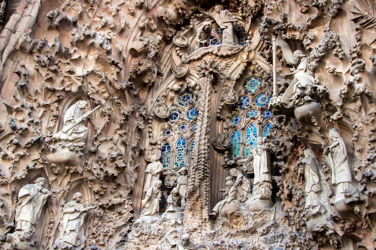 Sagrada Família, Barcelona – A Masterpiece Of Madness Or Genius?